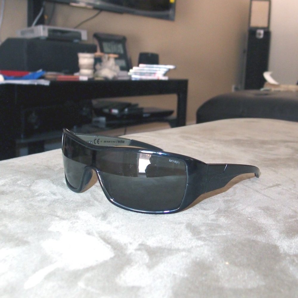 smith optics stronghold shield sunglasses